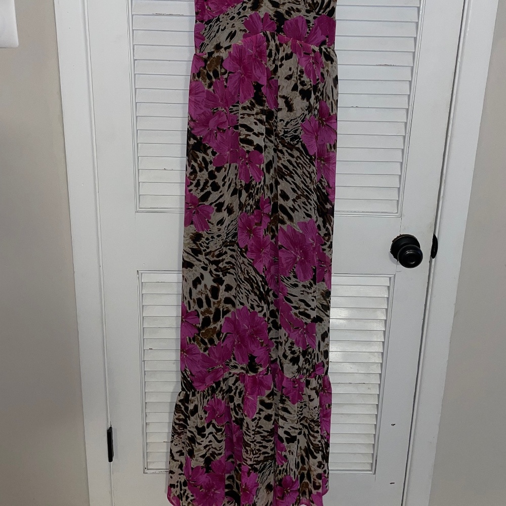 VS flowy floral  maxi dress
